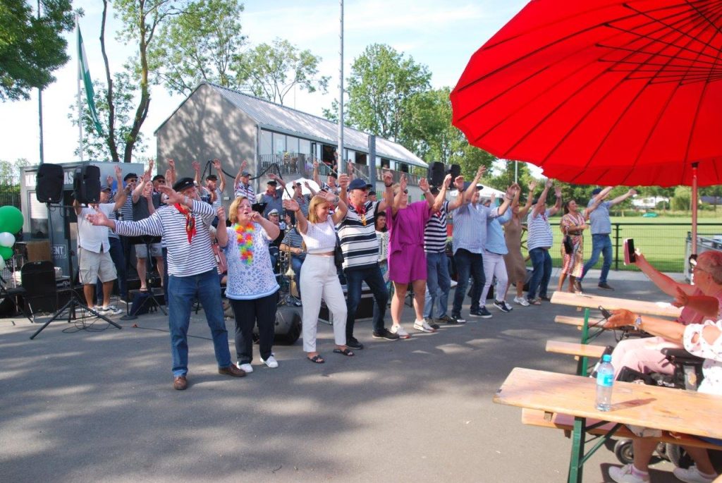 Groot Feest Bij V V Hillegersberg Dankzij Het Shantykoor De Hoeksche